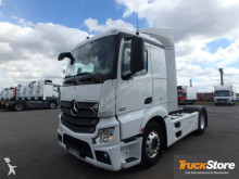 Mercedes tractor unit