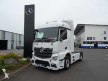 Mercedes tractor unit