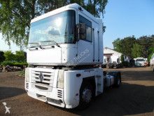 cap tractor Renault