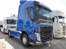 cap tractor Volvo