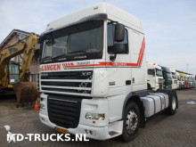 DAF XF105 tractor unit