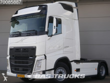 cap tractor Volvo