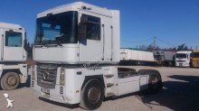 cap tractor Renault