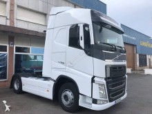 cap tractor Volvo