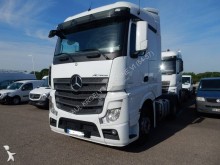 Mercedes tractor unit