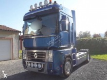 cap tractor Renault