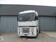 tractor Renault AE 440