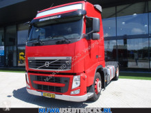 cap tractor Volvo