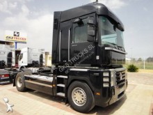 cap tractor Renault