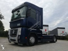cap tractor Renault
