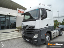 Mercedes tractor unit