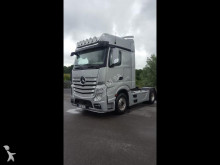 Mercedes tractor unit