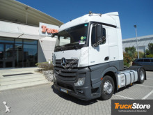 Mercedes tractor unit