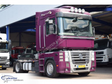 тягач Renault Magnum
