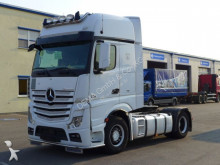 Mercedes tractor unit