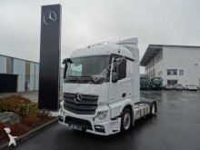 Mercedes exceptional transport tractor unit