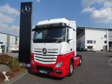 Mercedes tractor unit