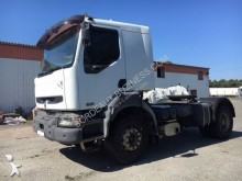 Renault Kerax 420 DCI tractor unit