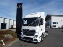 Mercedes exceptional transport tractor unit