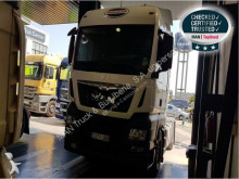 used hazardous materials / ADR tractor unit