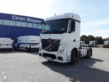 Mercedes tractor unit