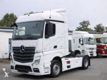 Mercedes tractor unit