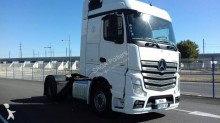 tracteur Mercedes Actros 1845