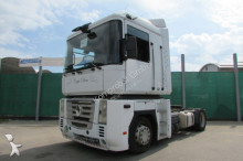 trattore trasporto eccezionale Renault
