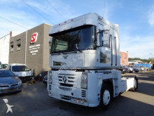 cap tractor Renault