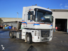 tracteur Renault Magnum