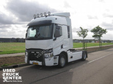 cap tractor Renault