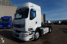 cap tractor Renault