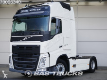 cap tractor Volvo