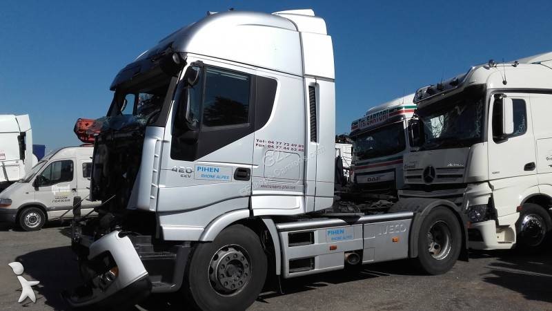 Voir les photos Tracteur Iveco