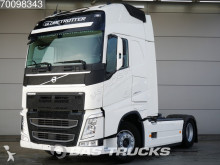cap tractor Volvo