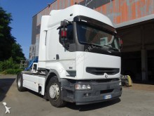 trattore Renault