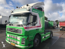 cap tractor Volvo