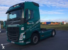 cap tractor Volvo