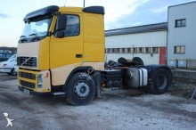 ciągnik siodłowy produkty niebezpieczne / adr Volvo
