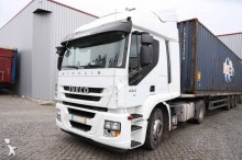 tracteur convoi exceptionnel Iveco