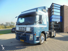 cap tractor Volvo