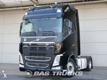 cap tractor Volvo