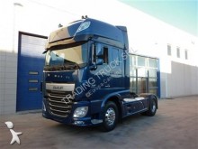 tracteur DAF XF 106