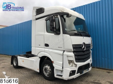 Mercedes tractor unit
