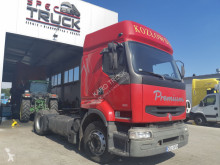 trattore Renault