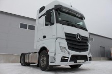 Mercedes tractor unit