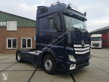 Mercedes Actros