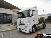 Mercedes Actros