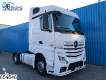 Mercedes Actros 1842