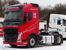 ciągnik siodłowy produkty niebezpieczne / adr Volvo